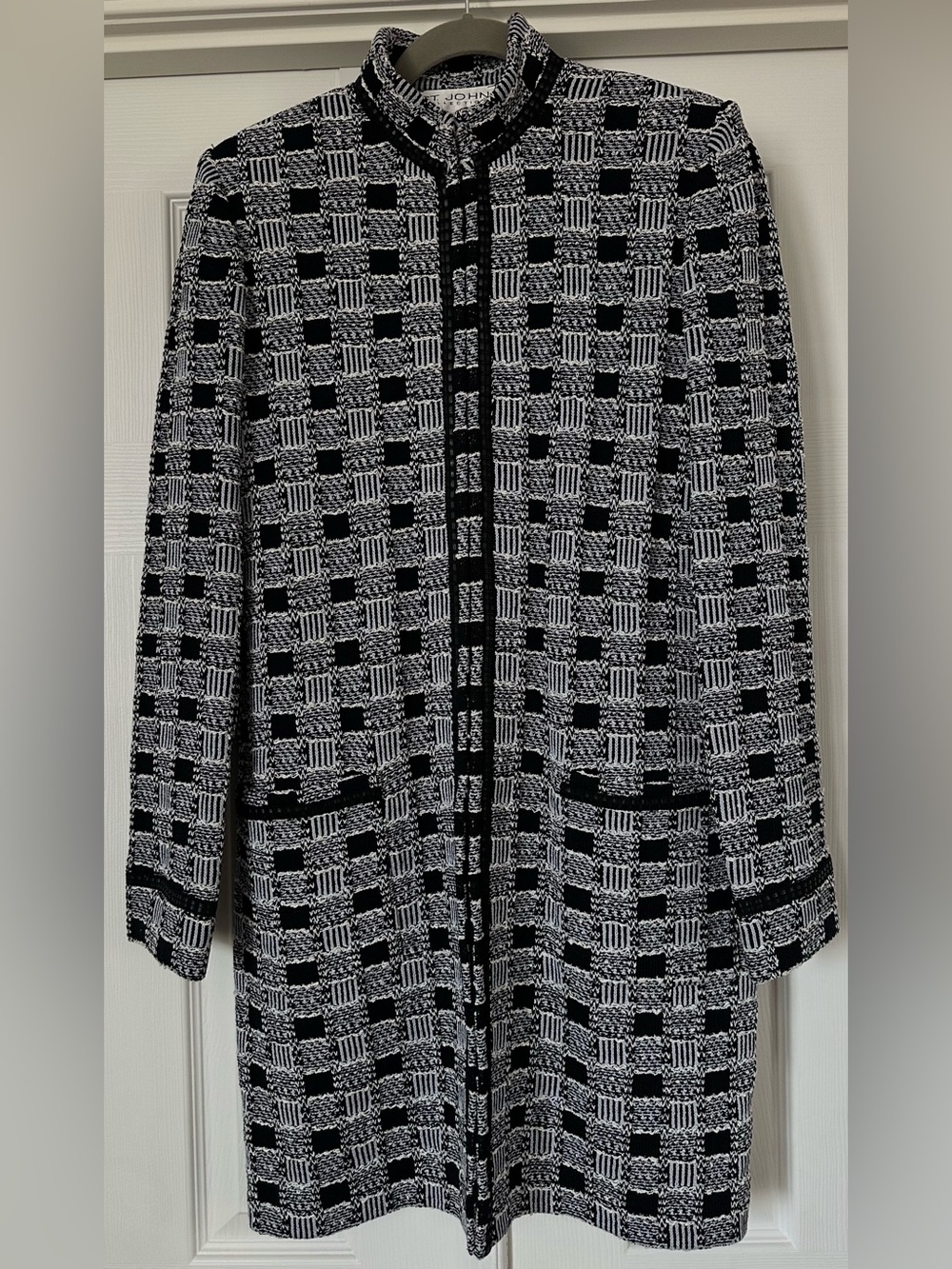 St. John Collection Textured Check Zip Front Knit Long Line Jacket 8